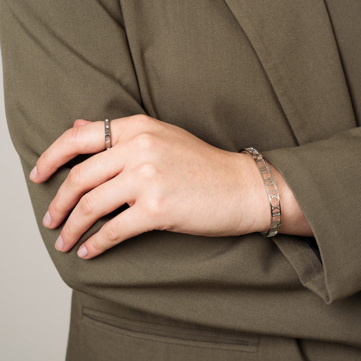 Novia Numeral Bracelet